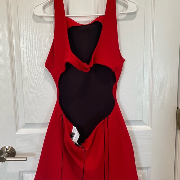 Red Zara dress - Picture 4 of 4